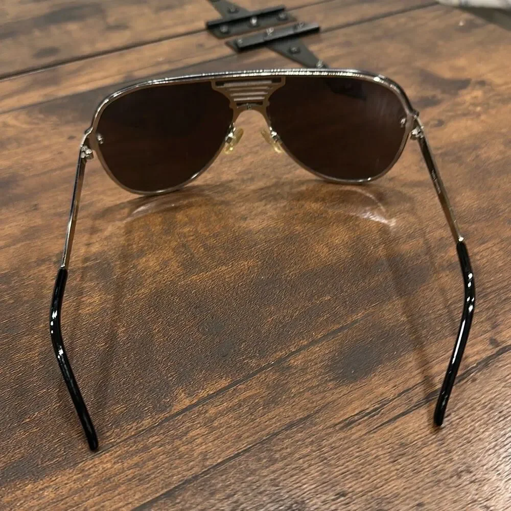 Quay Australia Men's Metal Frame Showtime Designer Sunglasses‎ Black OS